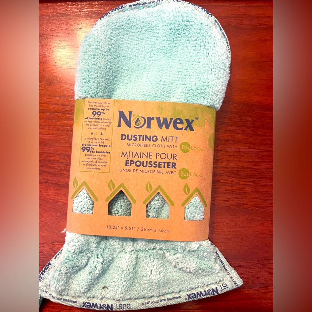 Norwex dusting mitt
